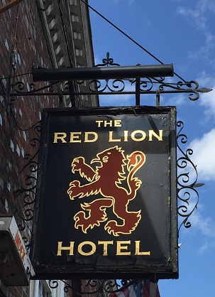 hot the red lion.jpg