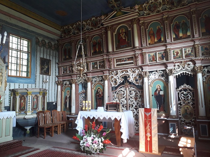 Leluchow cerkiew ikonostas.jpg