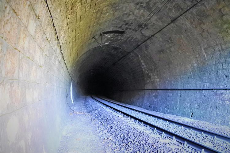 Tunel kolejowy (2).JPG