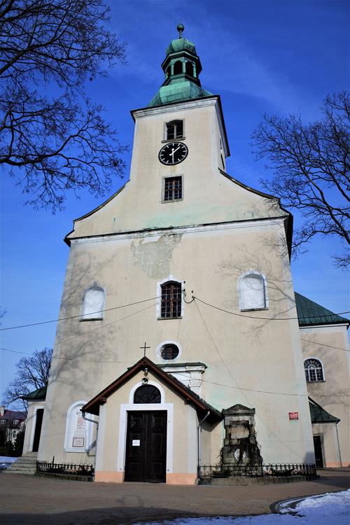 Szczytna - kościół pw. św. Jana Chrzciciela (1).JPG