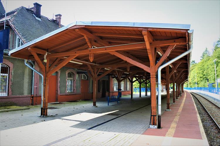 Dworzec i stacja (9).JPG