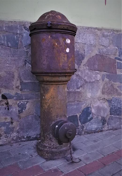 Hydrant z ulicy Szkolnej (5).JPG