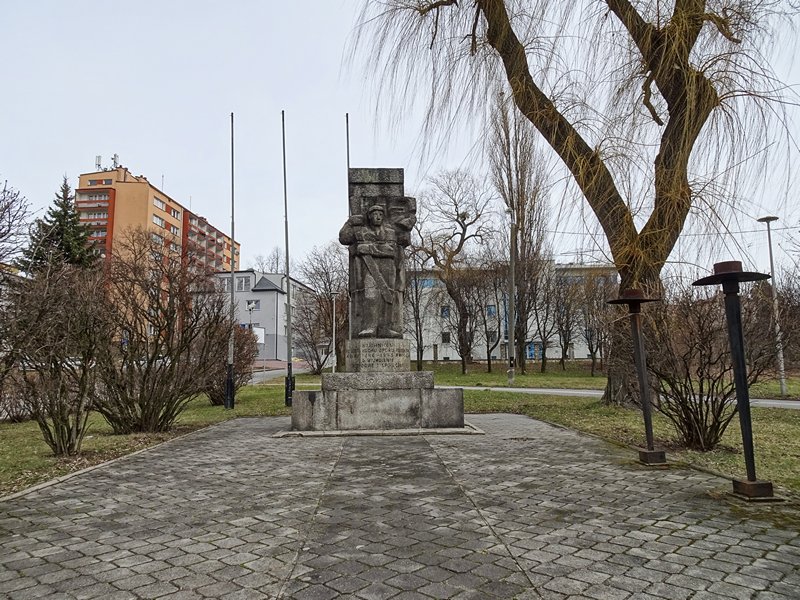 Jaworzno - pomnik Bojownikow (1).JPG