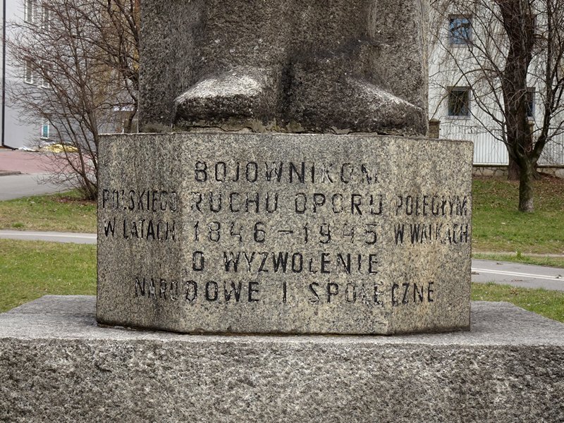 Jaworzno - pomnik Bojownikow (4).JPG