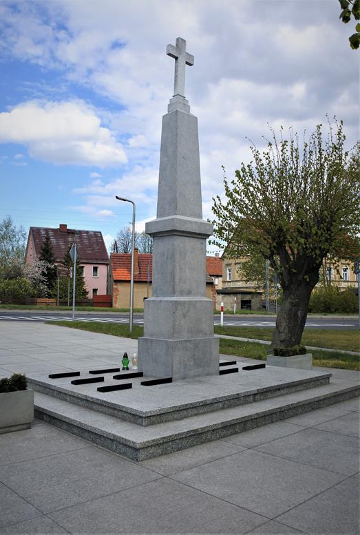 Jordanów - pomnik (7).JPG