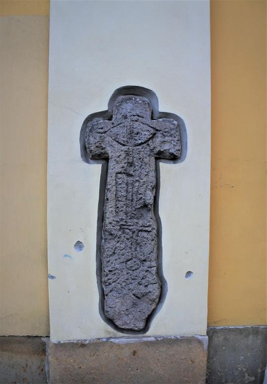 Krzyże pokutne na cerkwi (2).JPG