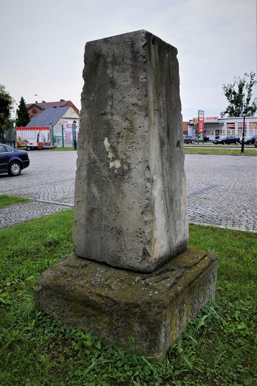 Dawny pomnik we współczesnej odsłonie (9).JPG