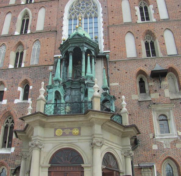 Kraków - kościół Mariacki 5 - barokowa kruchta.JPG