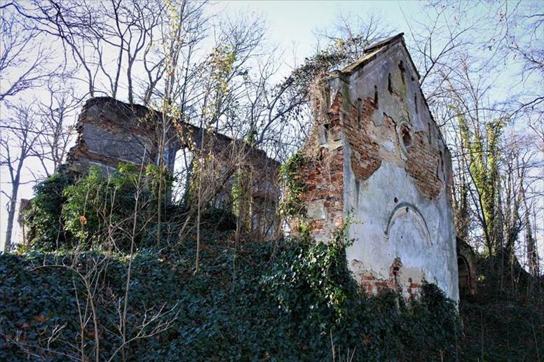 Ruiny kościoła ewangelickiego (4).JPG