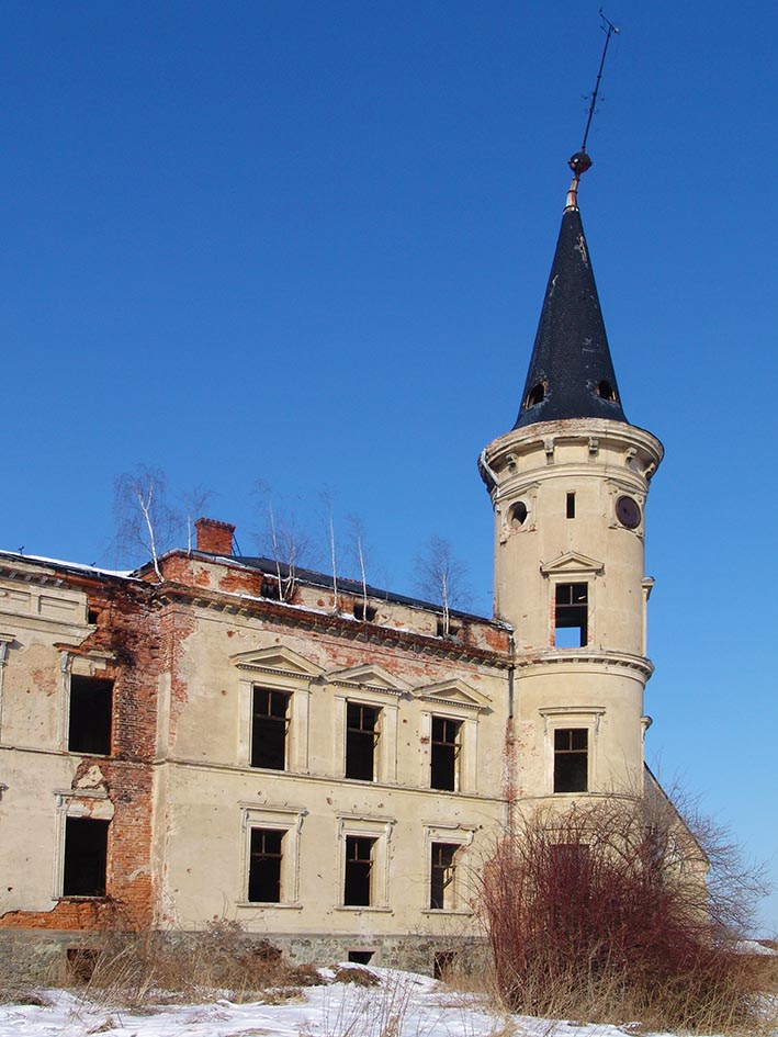 2. Piotrówek - dawny pałac, przed 2015 r..JPG