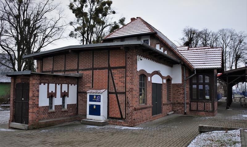 Stacja kolejowa Wrocław - Żerniki (1).JPG