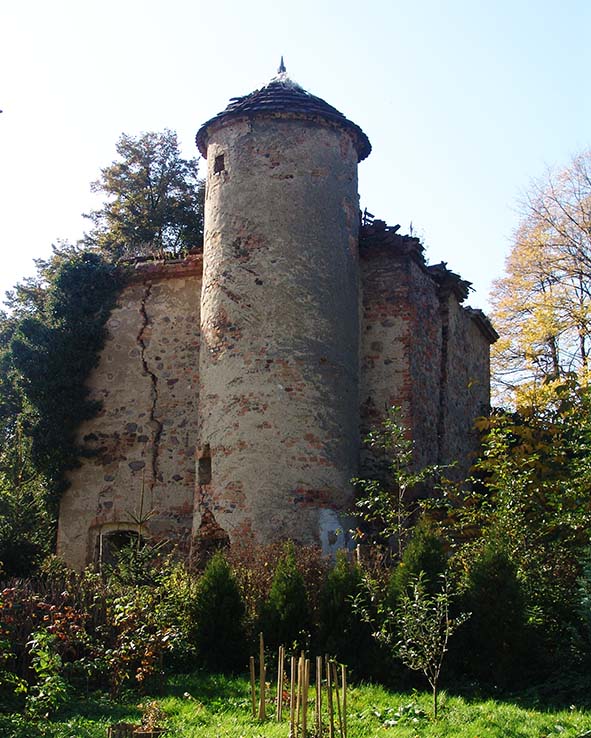 1. Dalków (niem. Dalkau) - wieża rycerska.JPG