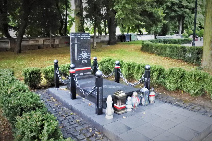 Źołnierski grób (4).JPG
