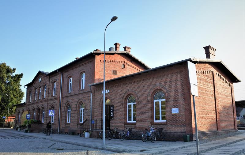 Wołów - dworzec kolejowy (3).JPG