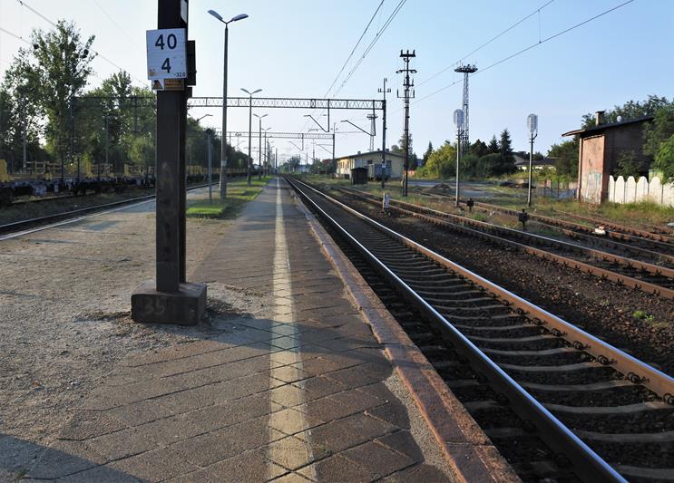Wołów - dworzec kolejowy (9).JPG