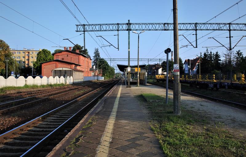 Wołów - dworzec kolejowy (10).JPG