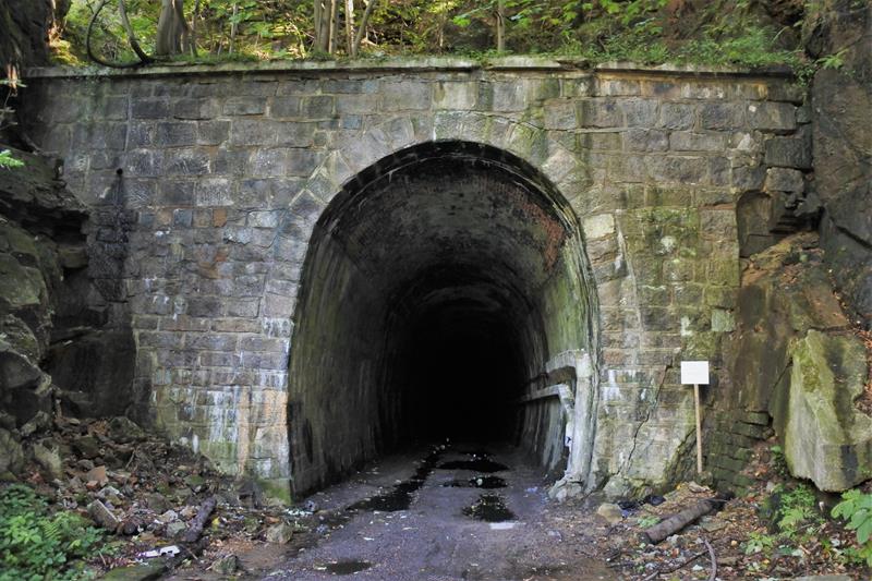 Tunel nieczynny (1).JPG