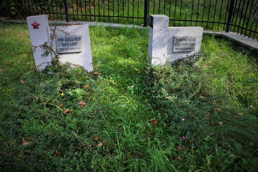 Cmentarz żołnierzy Armii Czerwonej (14).JPG