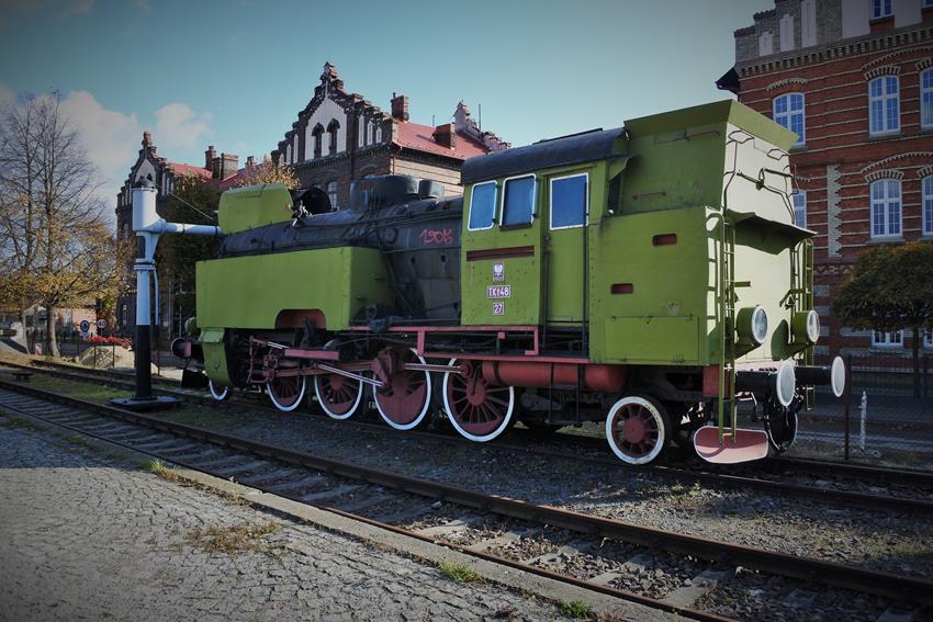 Zabytkowa lokomotywa (9).JPG