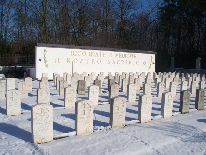 Cmentarz żołnierzy włoskich (6).JPG
