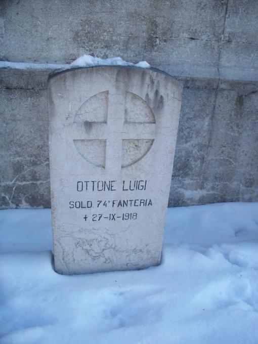 Cmentarz żołnierzy włoskich (29).JPG