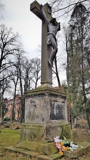 Pomnik 1866 (3).jpg