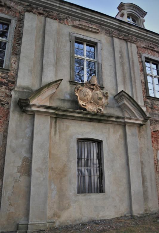 Pałac w Sieroszowie (3).JPG