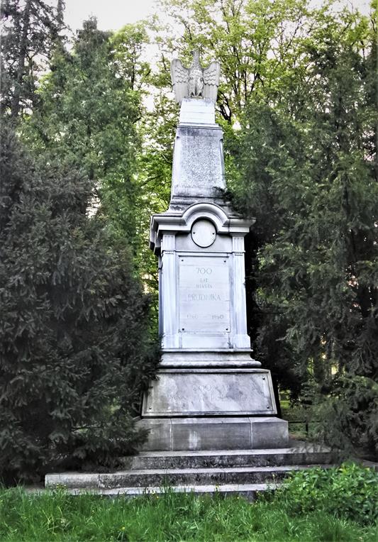 Pomnik Poległych (2).JPG