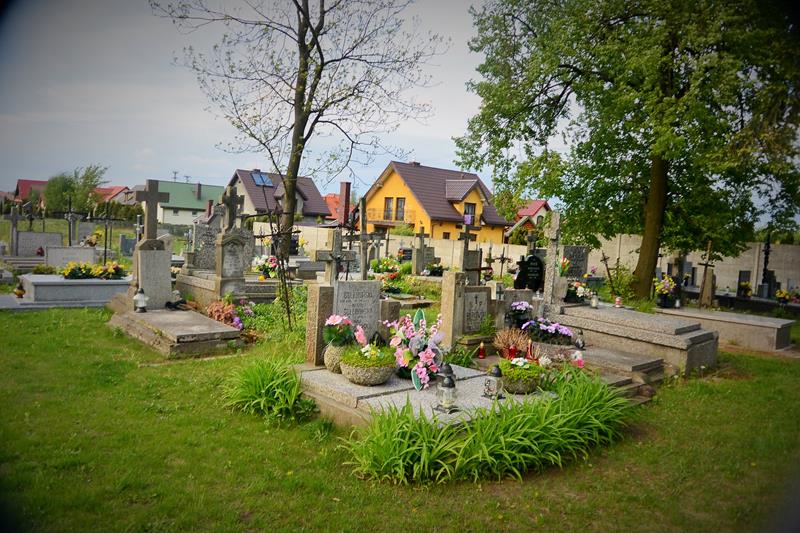 Błonie - cmentarz mariawicki (3).JPG