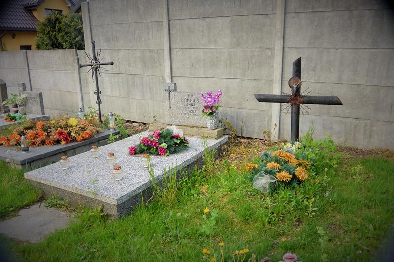 Błonie - cmentarz mariawicki (13).JPG