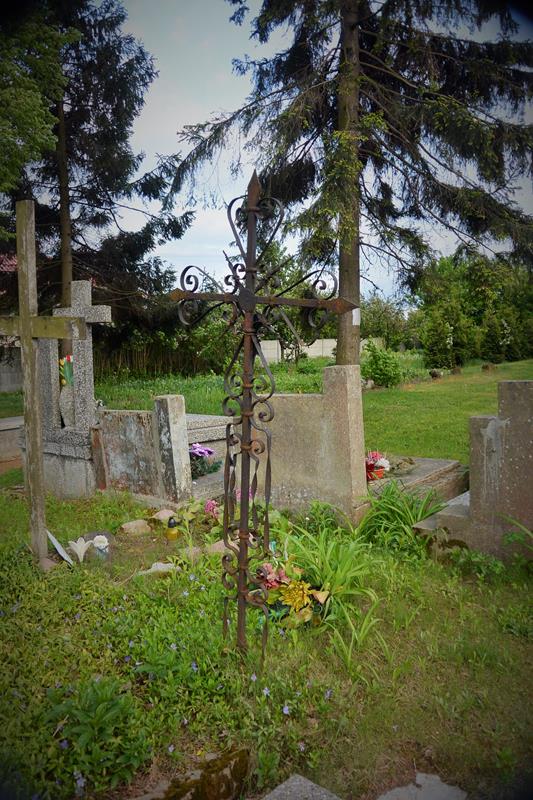 Błonie - cmentarz mariawicki (18).JPG