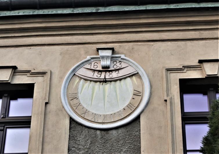 Zegar słoneczny (2).JPG