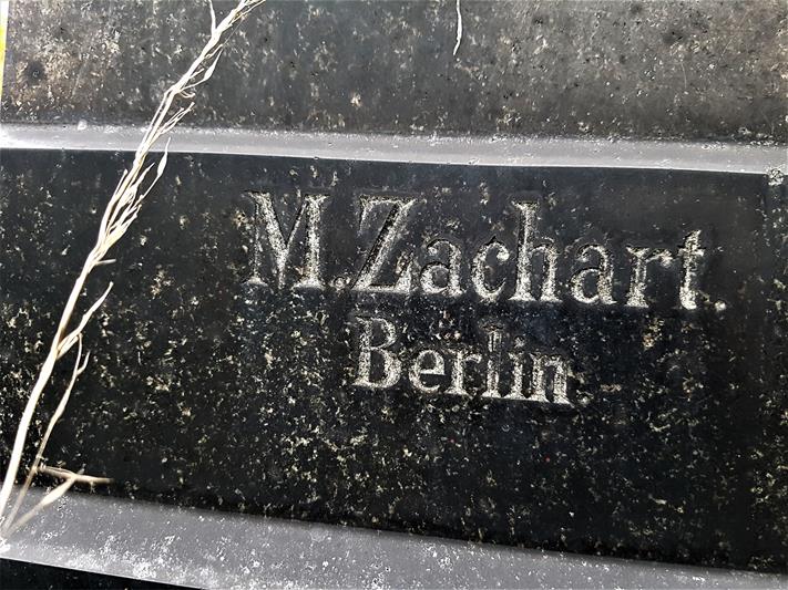 Sygnatura z Berlina (2).jpg