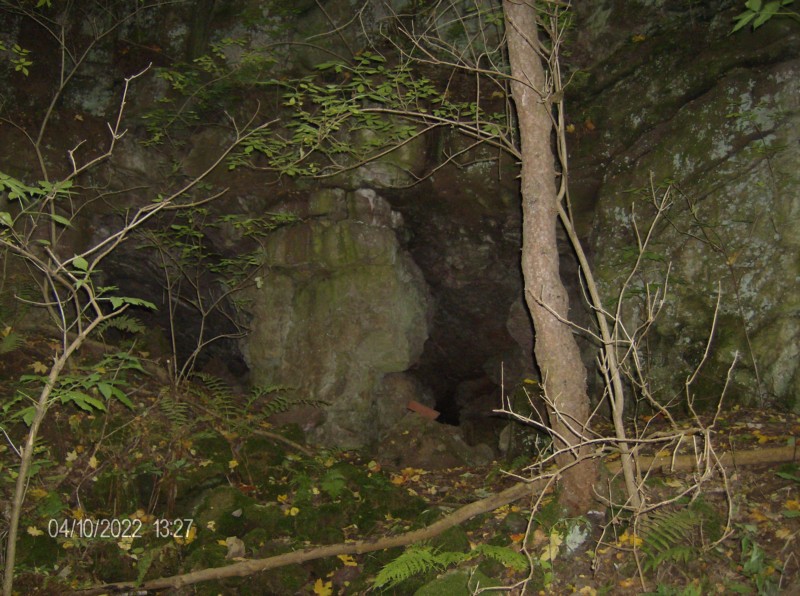 jaskinia z rondami-01.jpg