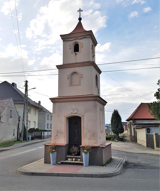 Kapliczka - dzwonnica (5).jpg