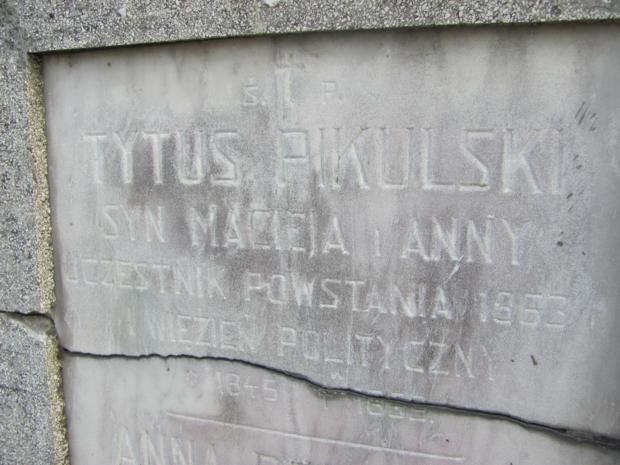 Grób Tytusa Pikulskiego (3).JPG