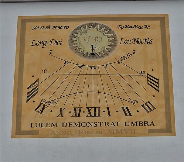 Zegar słoneczny (2).jpg