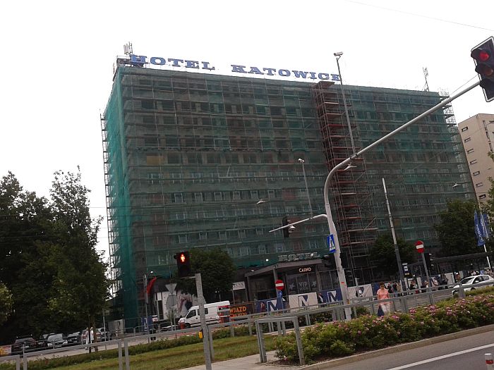 HotelKatowiceNeon3.jpg