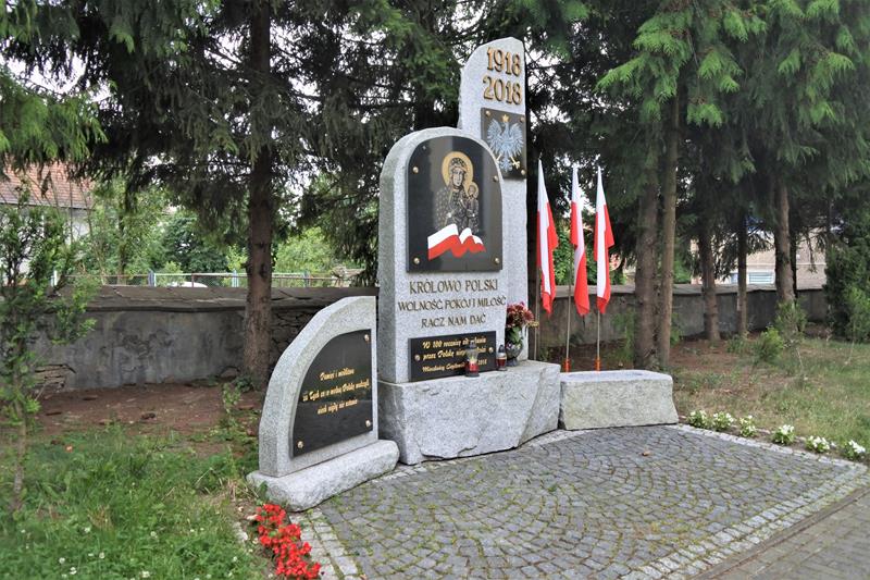 Cmentarz w Ciepłowodach (6).JPG