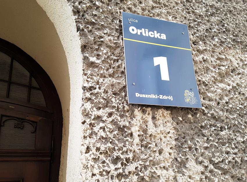 Ulica Orlicka 1 (1).jpg