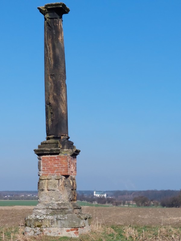 5obelisk-02a.jpg