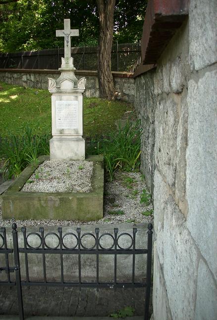 04. Stary Cmentarz w Podgórzu - lipiec 2011 r..JPG