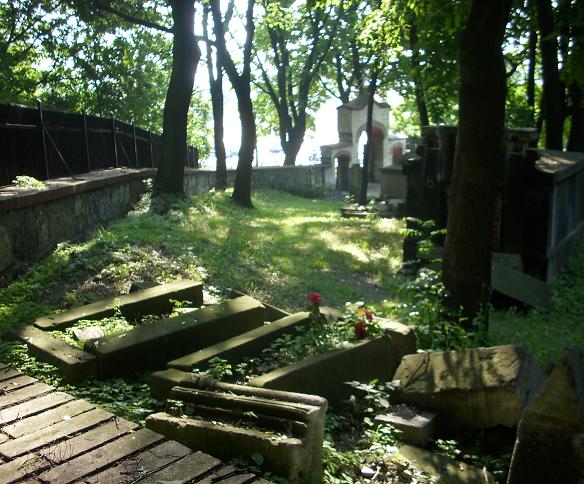 18. Stary Cmentarz w Podgórzu - lipiec 2012 r..JPG