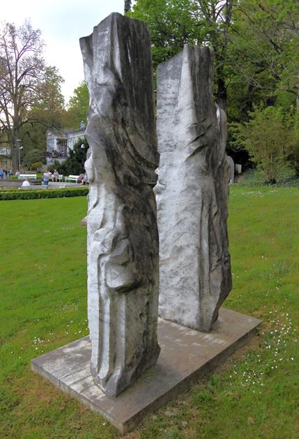 Rzeźba plenerowa (2).JPG