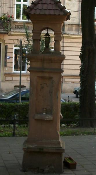 Kraków - latarnia umarłych na Plantach - fot. 8.JPG