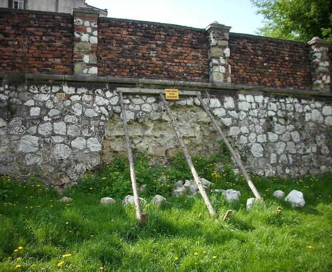 Mur przy ul. Dajwór - fot. 4.JPG