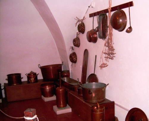 Ekspozycje na zamku w Wisniczu - kuchnia 1.jpg