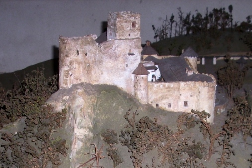 Ekspozycje na zamku w Wisniczu - zamki polskie 1.jpg