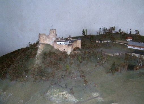Ekspozycje na zamku w Wisniczu - zamki polskie 1a.jpg