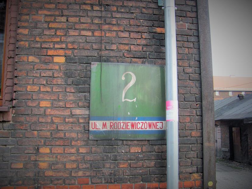 Ulica Marii Rodziewiczównej 2 (1).JPG